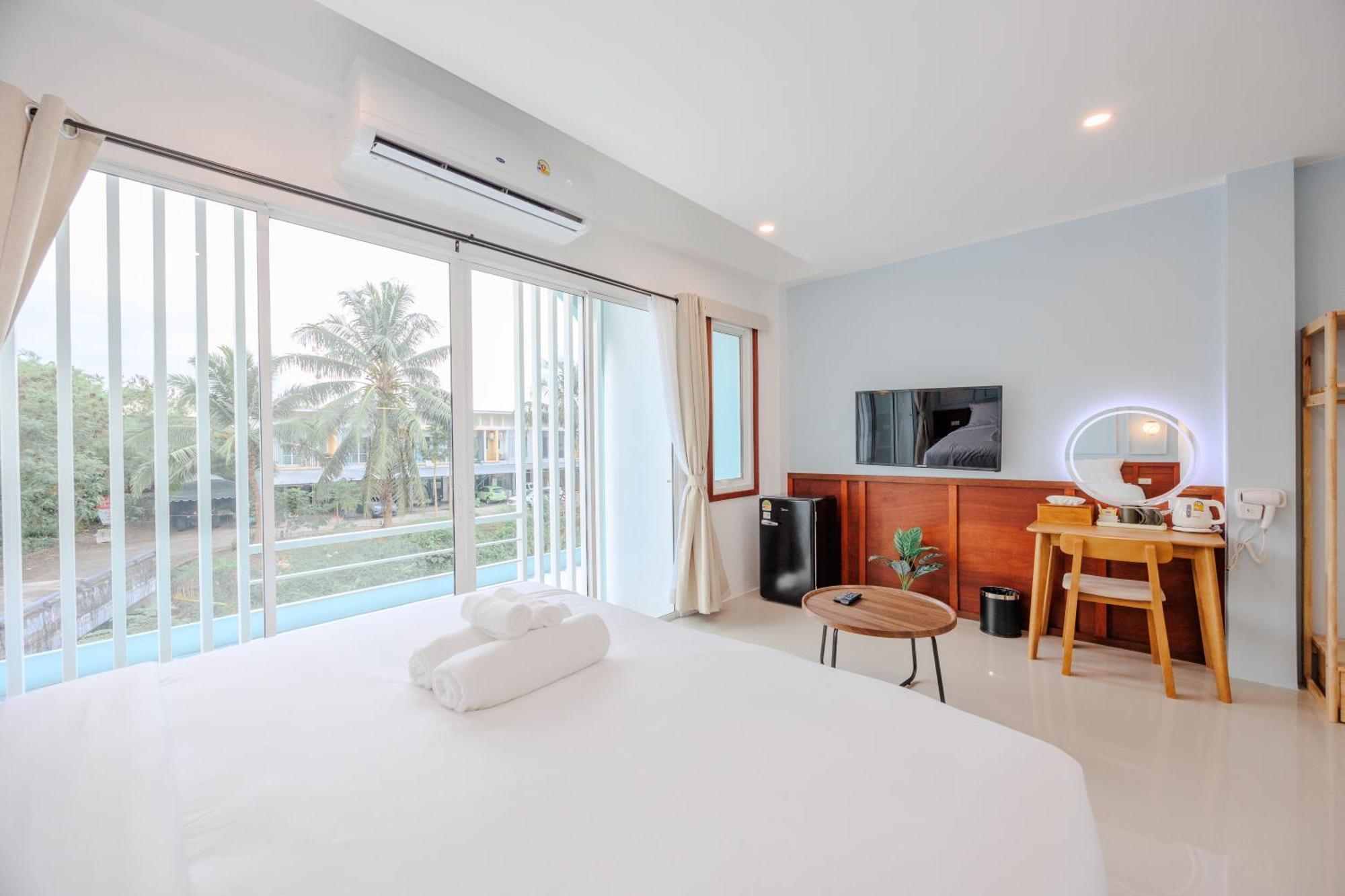 Bania 813 House Hotel Khao Lak Exterior photo